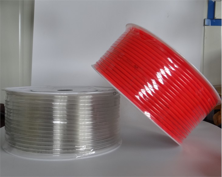 Paip Pneumatik Lurus Poliuretana